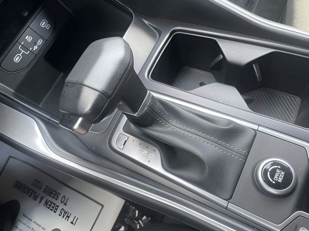 2025 Kia Sorento LX