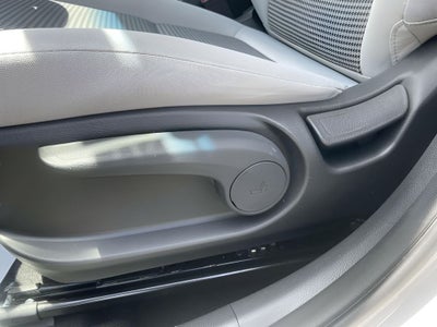 2022 Hyundai Kona SE