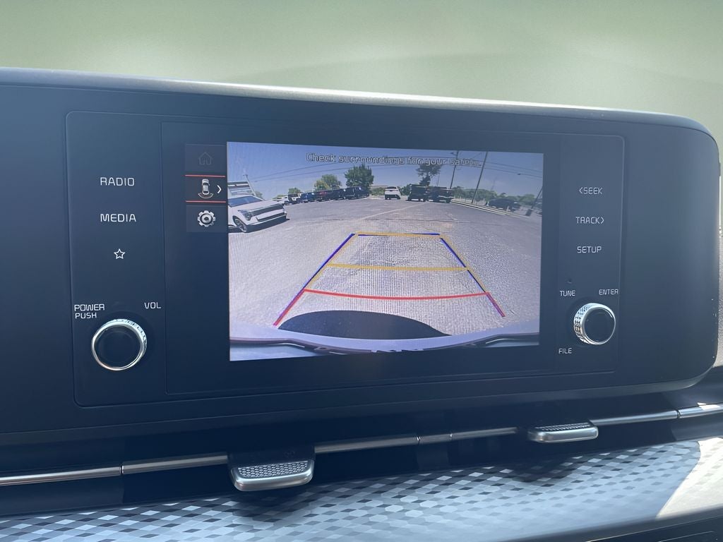 2024 Kia Carnival LX