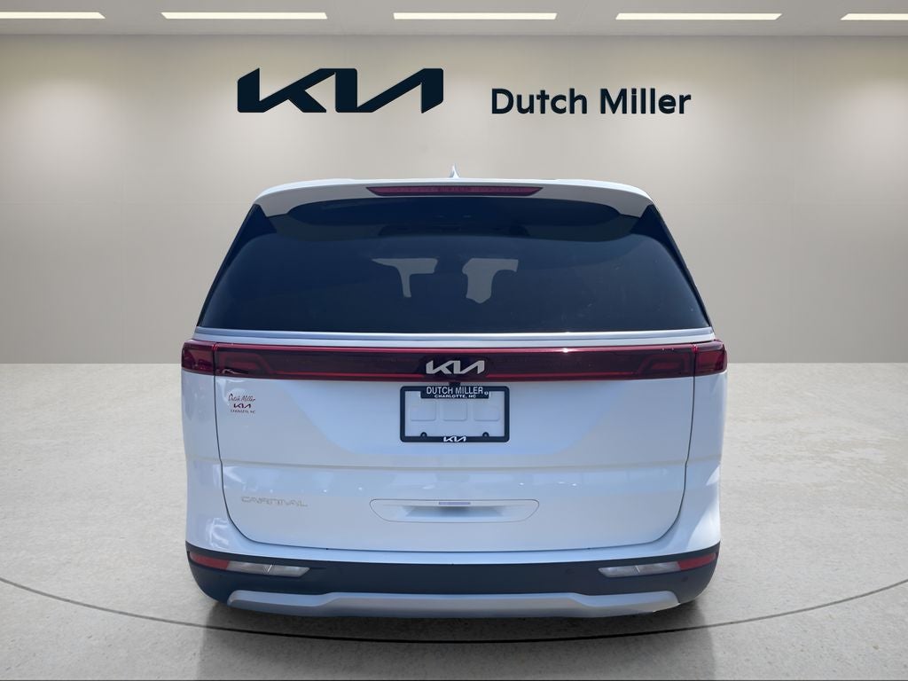 2024 Kia Carnival LX