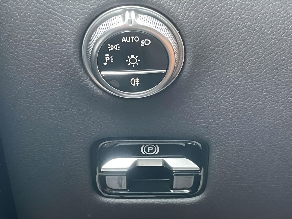 2024 Mercedes-Benz GLC 300