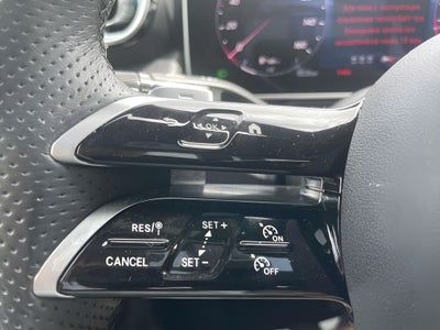 2025 Mercedes-Benz GLC 300