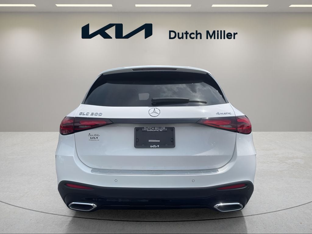 2025 Mercedes-Benz GLC 300