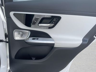 2025 Mercedes-Benz GLC 300
