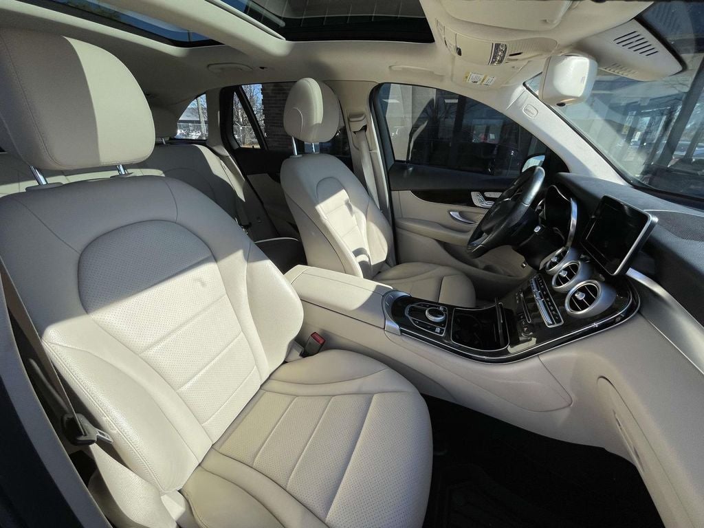 2017 Mercedes-Benz GLC 300