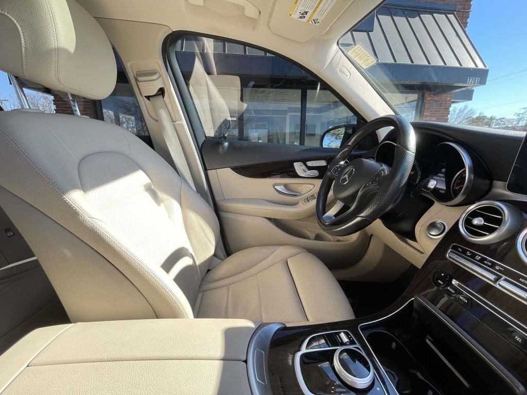 2017 Mercedes-Benz GLC 300