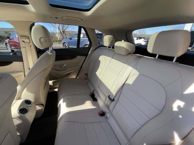 2017 Mercedes-Benz GLC 300