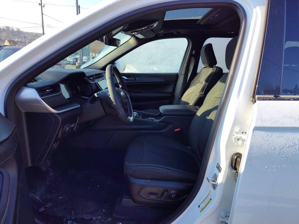 2026 Jeep Grand Cherokee Laredo X