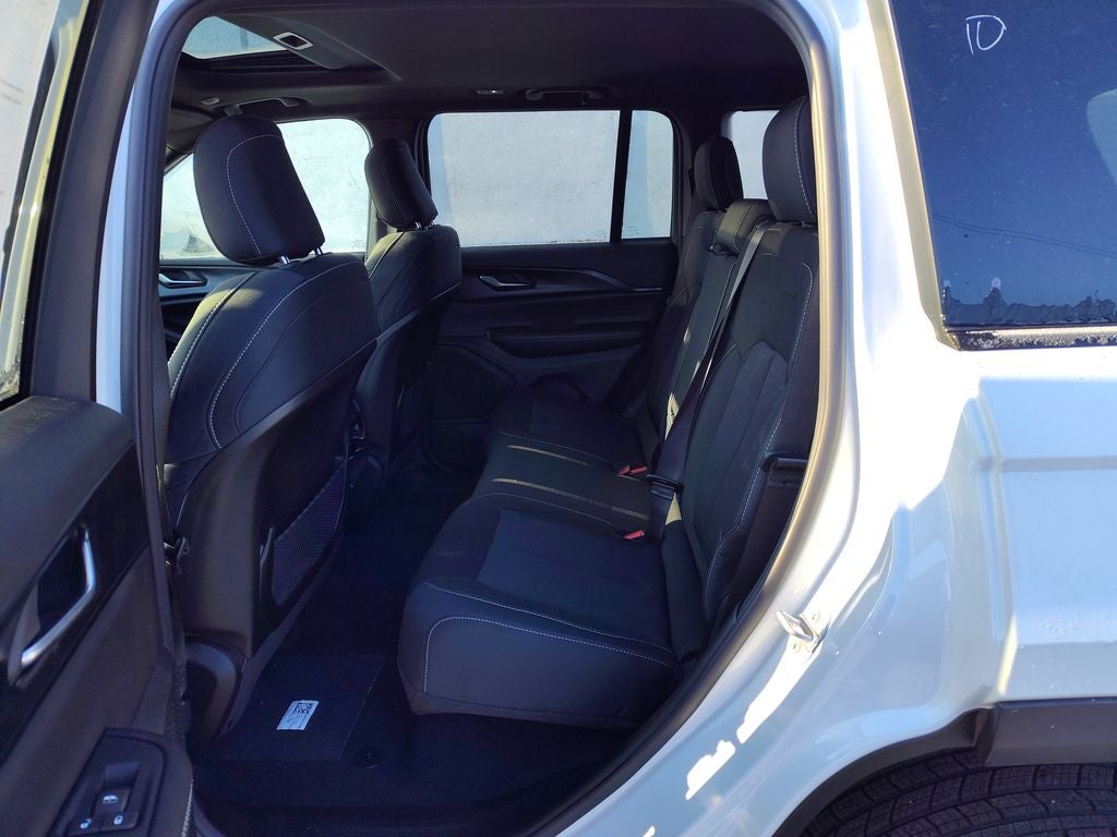 2026 Jeep Grand Cherokee Laredo X