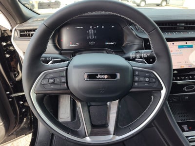 2027 Jeep Grand Cherokee Laredo Altitude