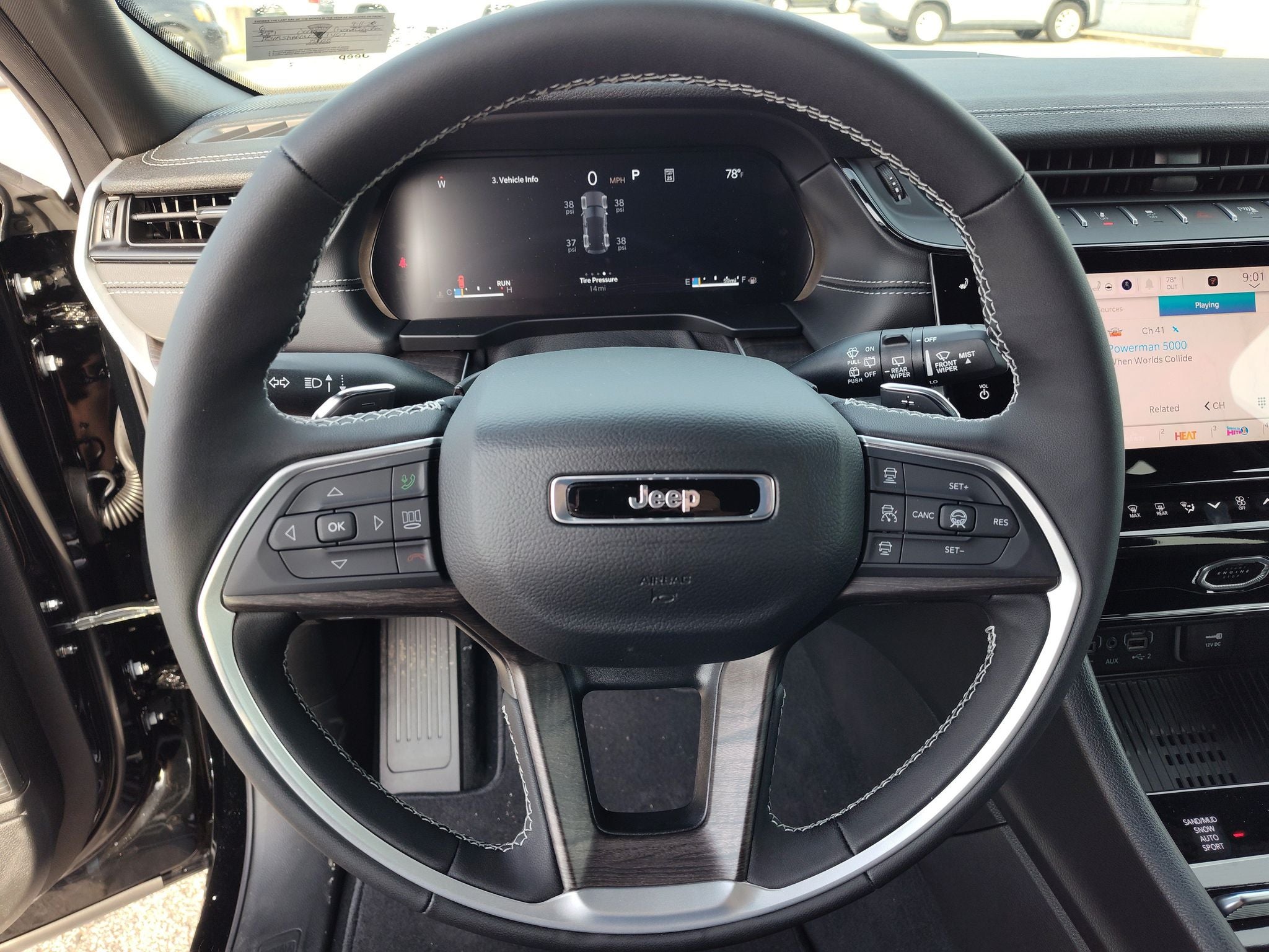 2027 Jeep Grand Cherokee Laredo Altitude