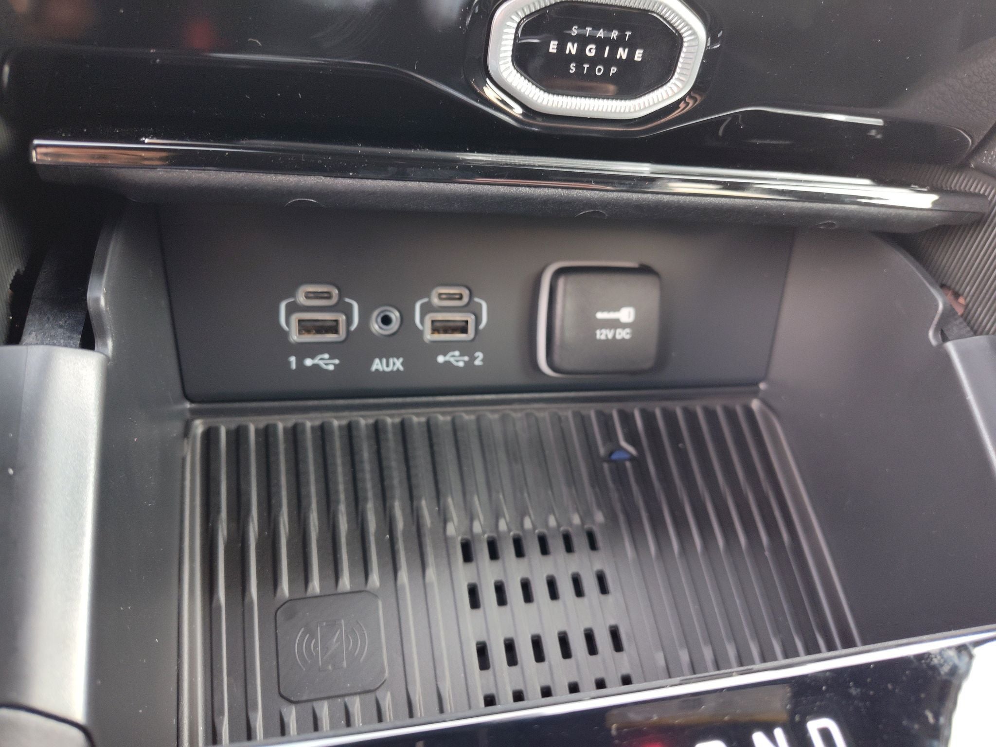 2027 Jeep Grand Cherokee Laredo Altitude
