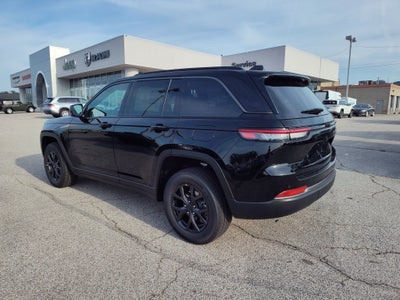 2027 Jeep Grand Cherokee Laredo Altitude