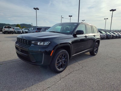 2027 Jeep Grand Cherokee Laredo Altitude