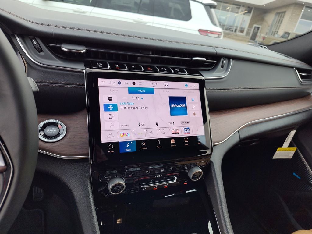 2025 Jeep Grand Cherokee Summit