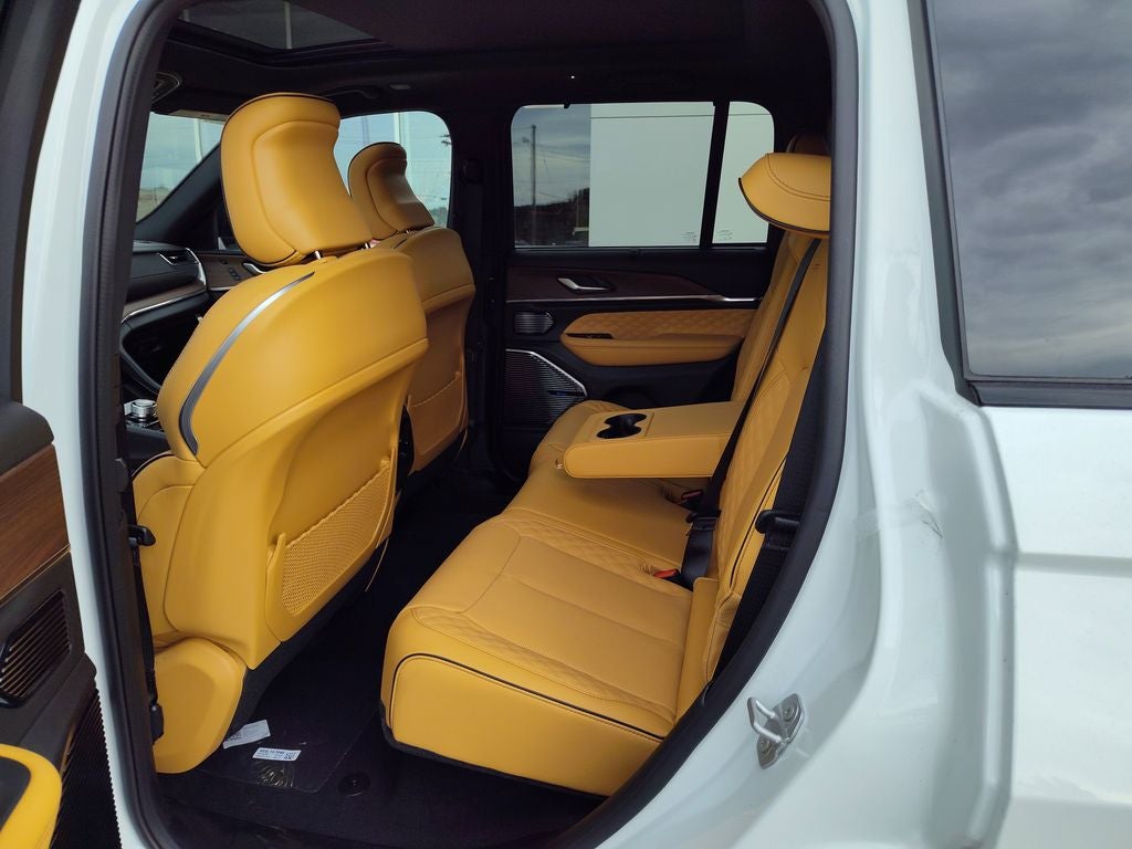 2025 Jeep Grand Cherokee Summit