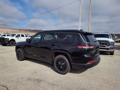 2026 Jeep Grand Cherokee Laredo Altitude