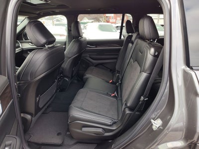 2026 Jeep Grand Cherokee Laredo Altitude