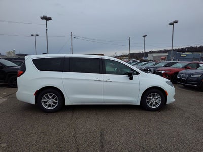 2026 Chrysler Voyager LX