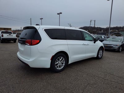 2026 Chrysler Voyager LX