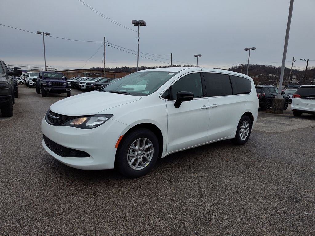 2026 Chrysler Voyager LX