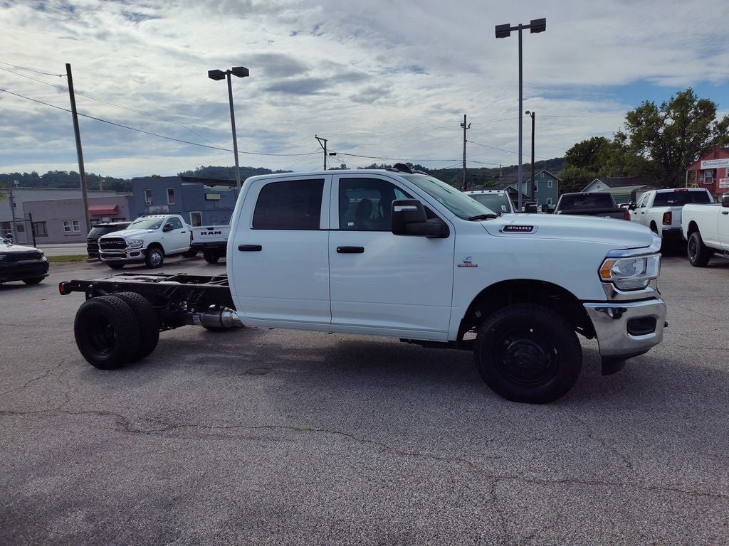 2024 RAM Ram 3500 Chassis Cab Tradesman
