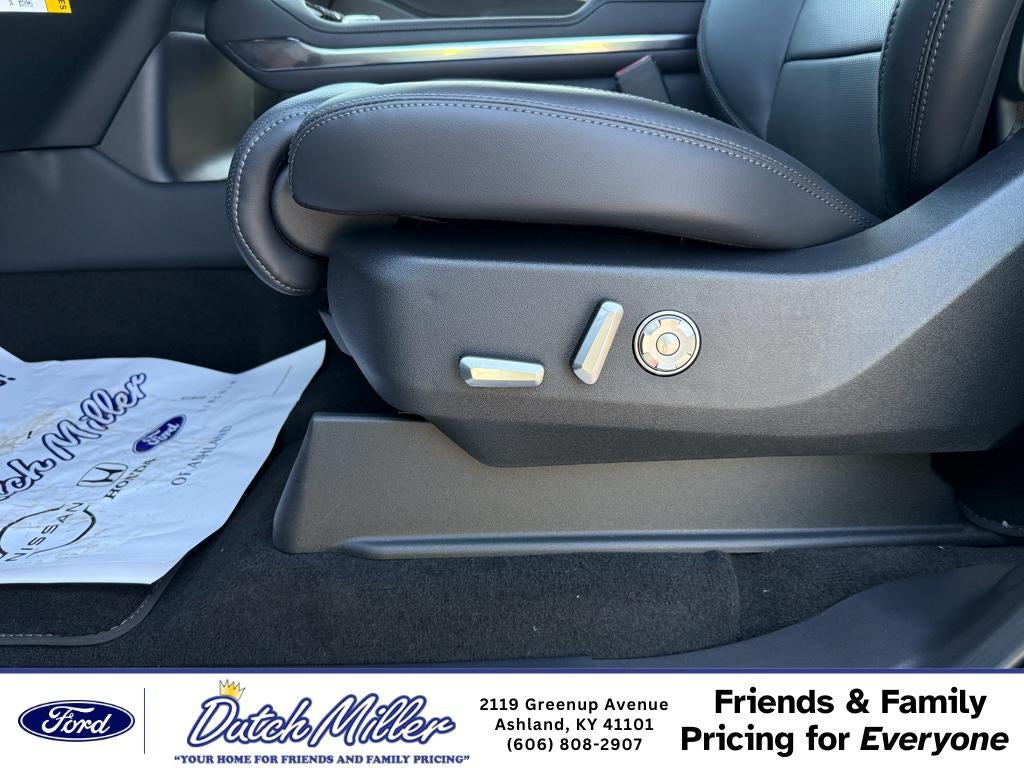 2026 Lincoln Navigator Premiere