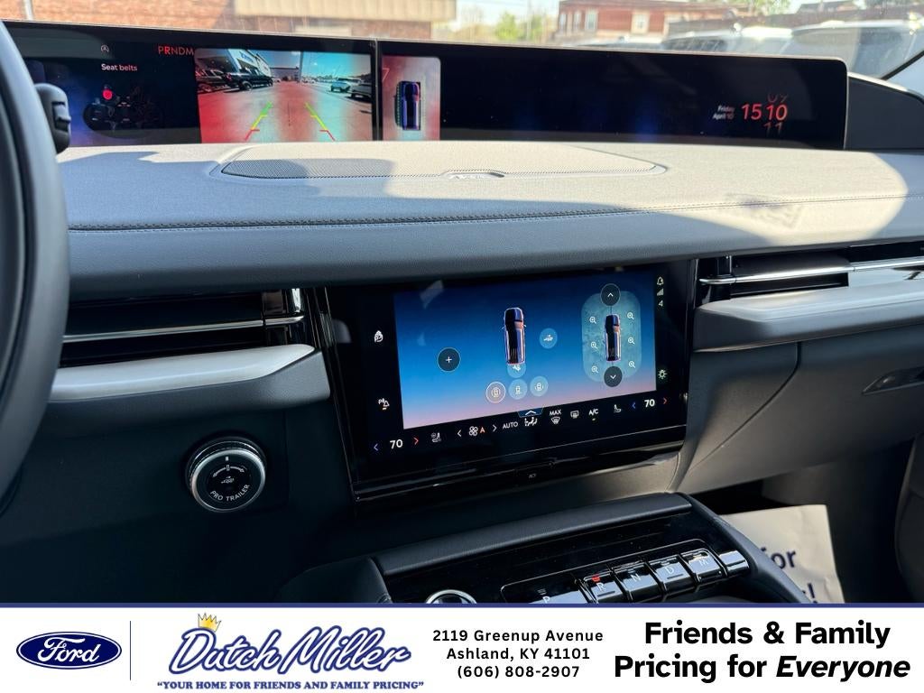 2026 Lincoln Navigator Premiere