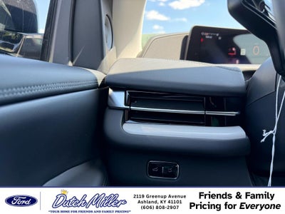 2026 Lincoln Navigator Premiere