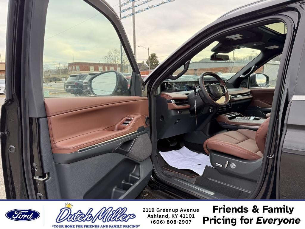 2025 Lincoln Navigator L Reserve