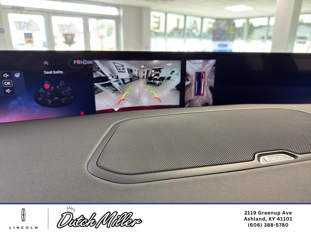 2027 Lincoln Navigator L Premier