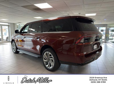 2027 Lincoln Navigator L Premier