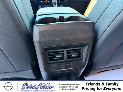 2024 GMC Canyon 4WD AT4