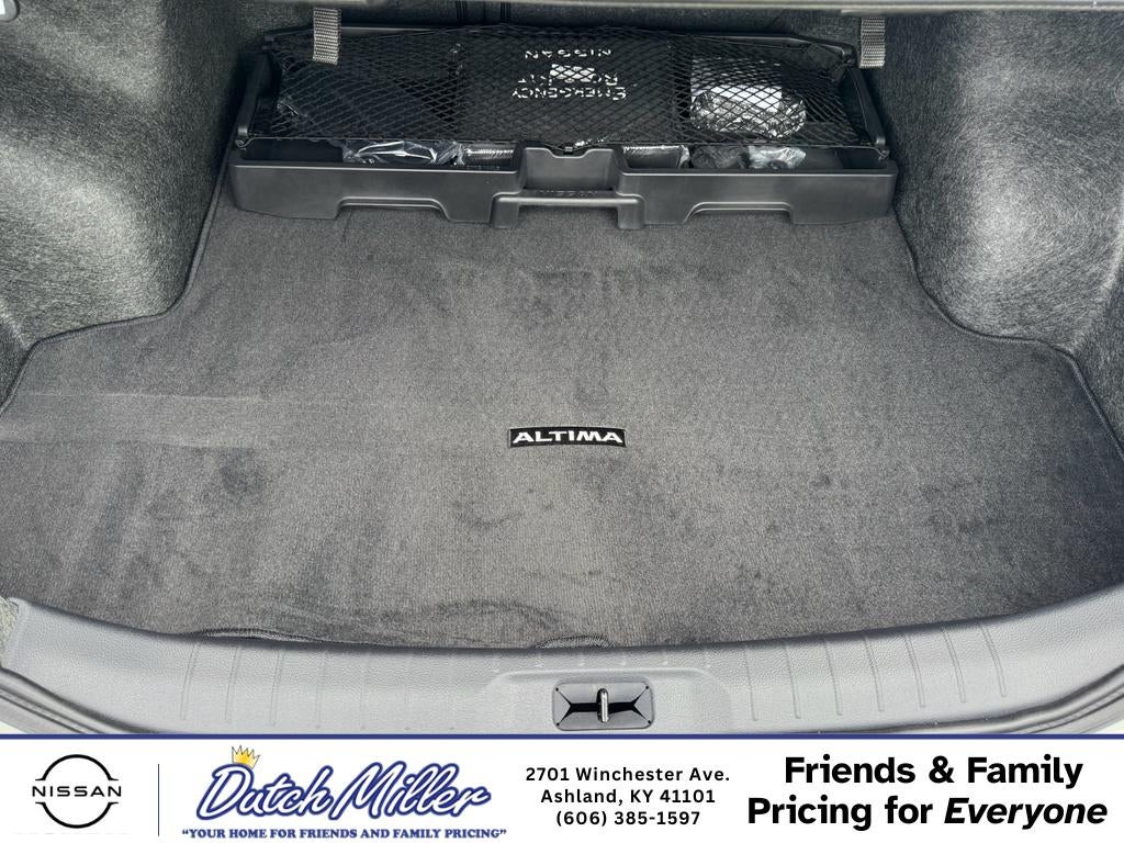 2026 Nissan Altima SR