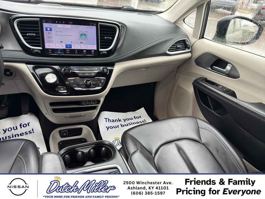 2023 Chrysler Pacifica Hybrid Touring L
