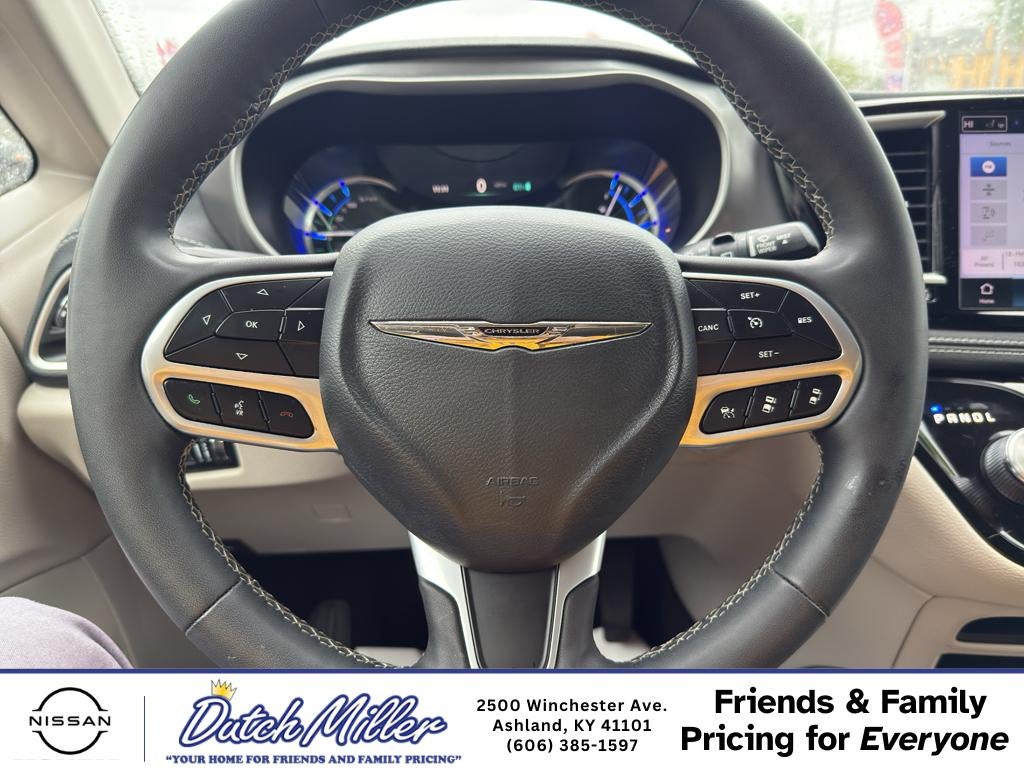 2023 Chrysler Pacifica Hybrid Touring L