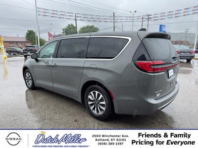 2023 Chrysler Pacifica Hybrid Touring L