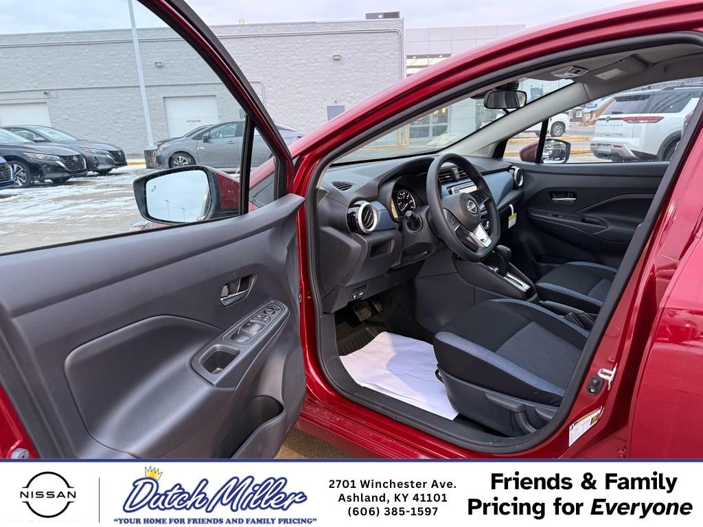 2025 Nissan Versa SV