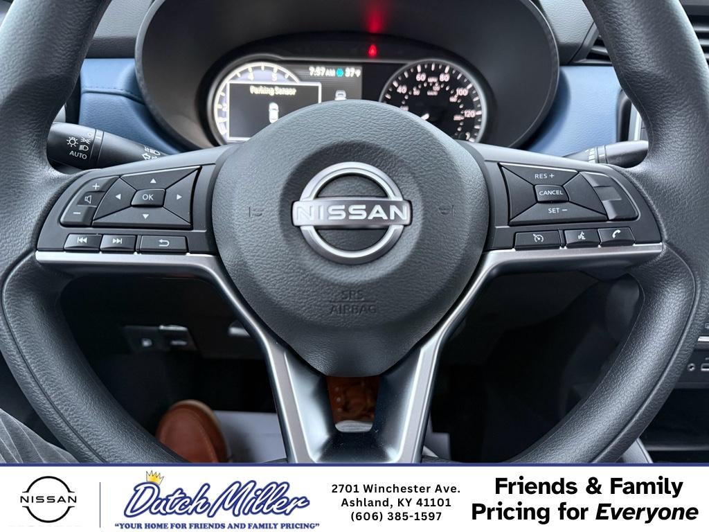 2025 Nissan Versa SV