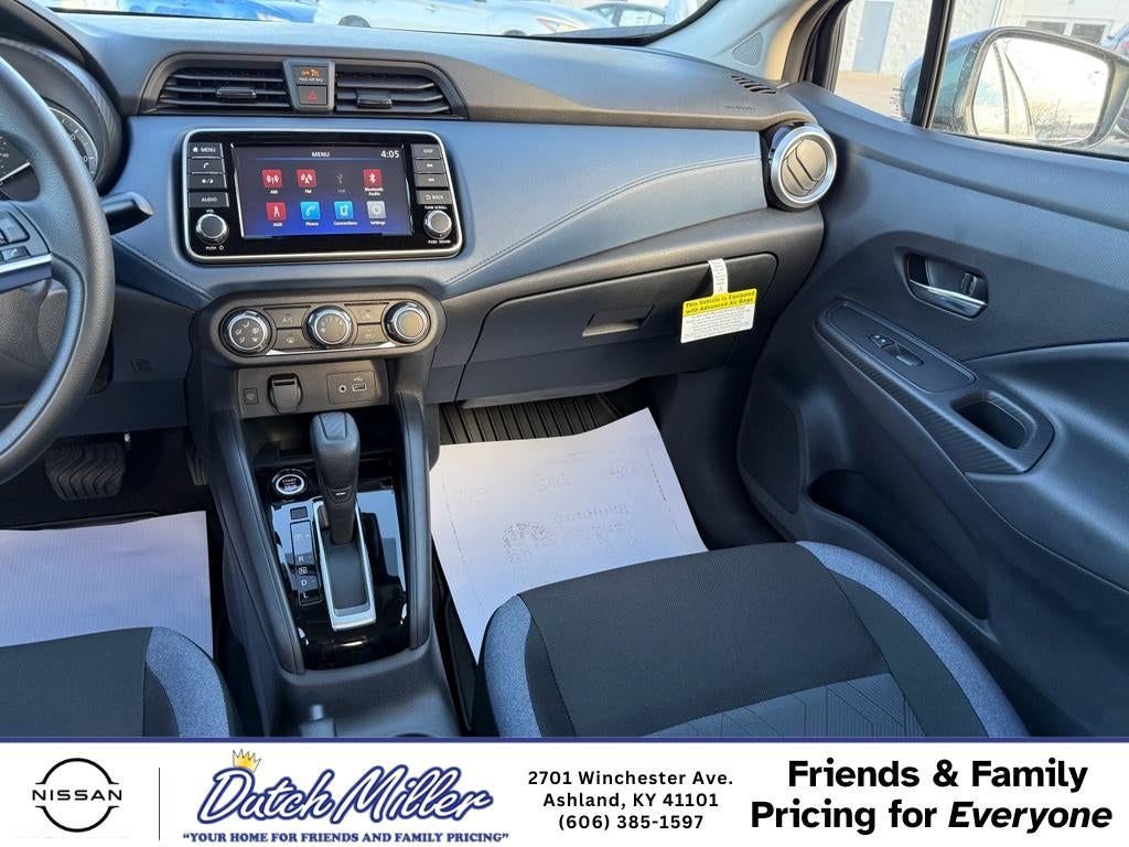 2025 Nissan Versa SV