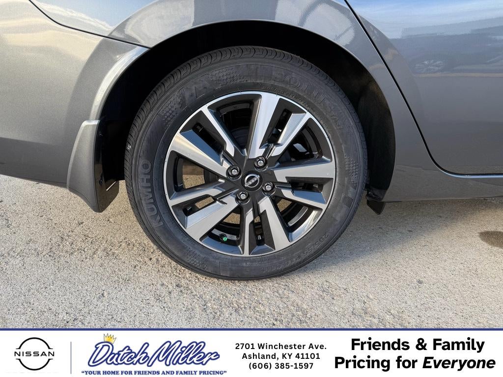 2025 Nissan Versa SV