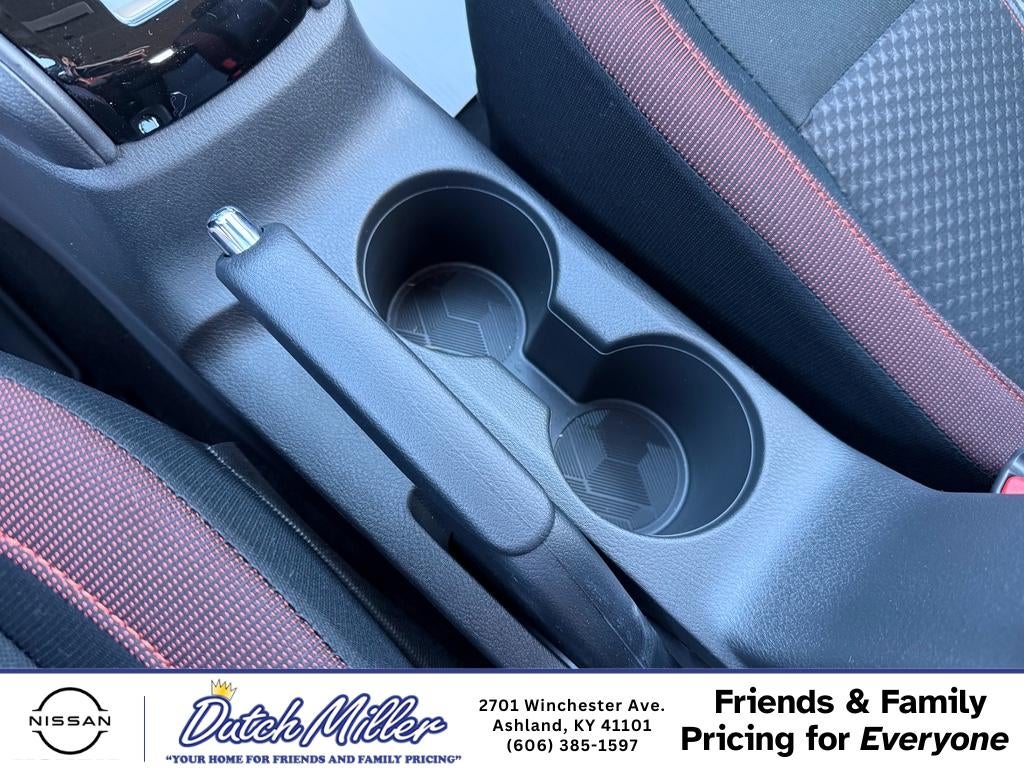 2025 Nissan Versa SR