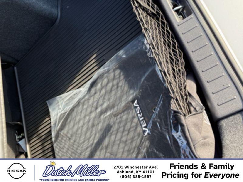 2025 Nissan Versa SR