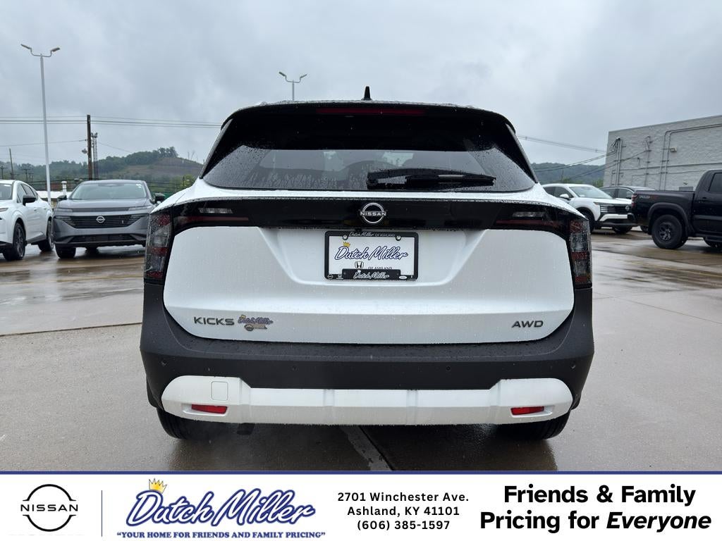 2026 Nissan Kicks SV