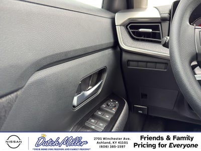 2025 Nissan Kicks SV