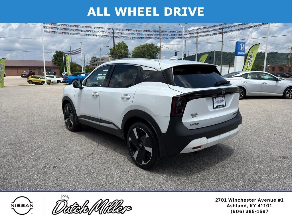 2025 Nissan Kicks SR
