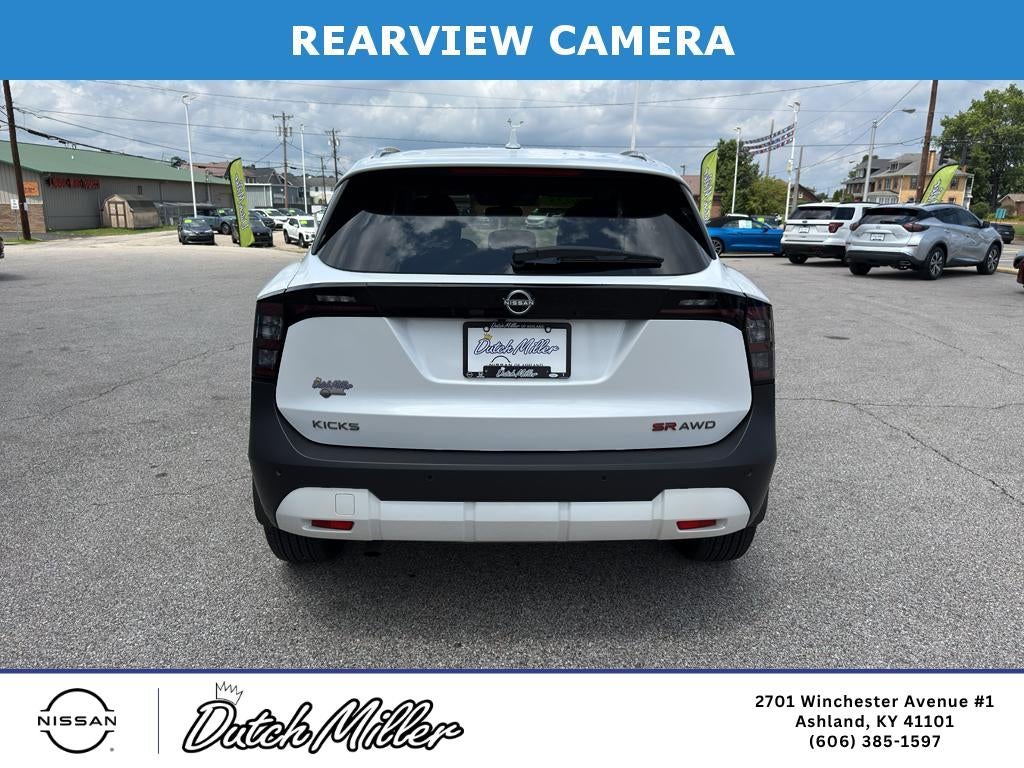 2025 Nissan Kicks SR