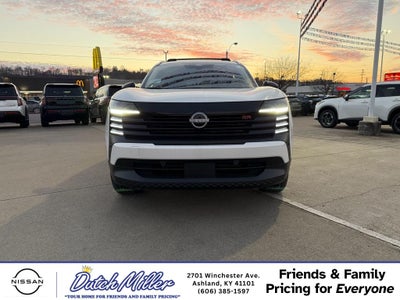 2025 Nissan Kicks SR