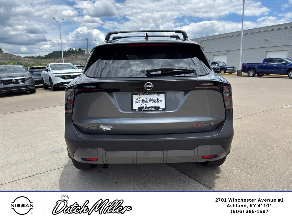 2026 Nissan Kicks SR