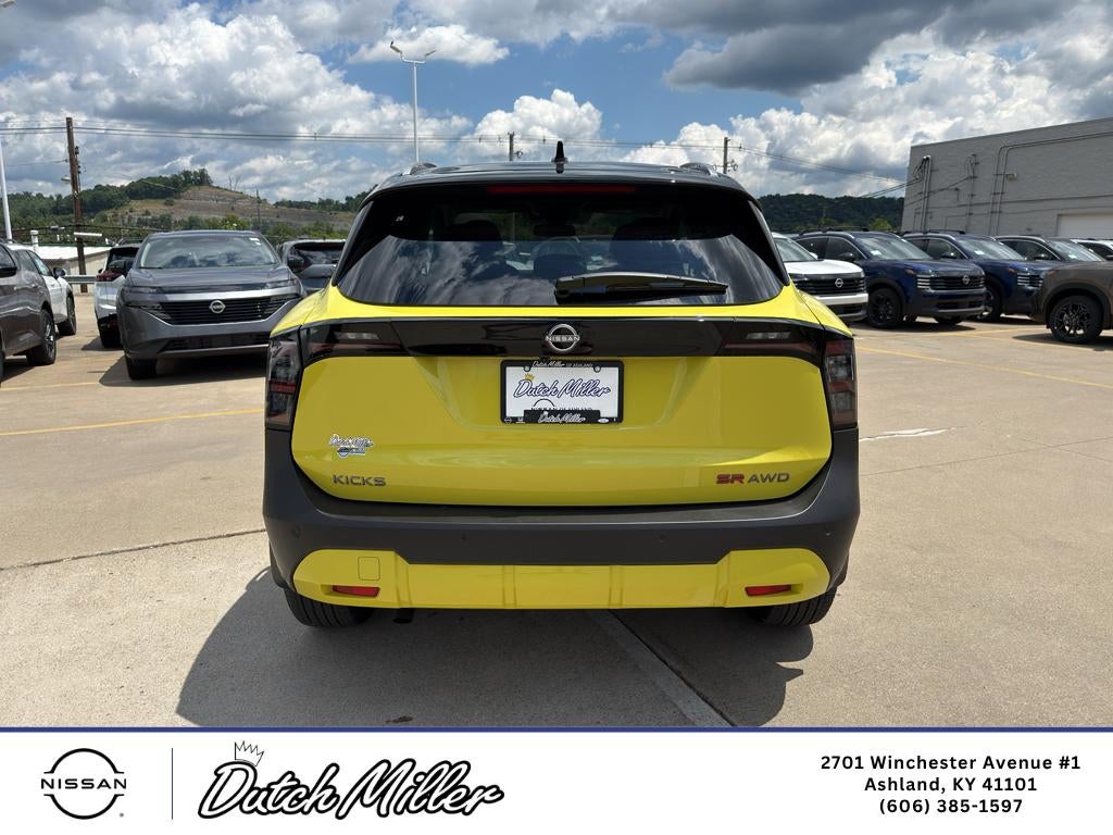 2026 Nissan Kicks SR